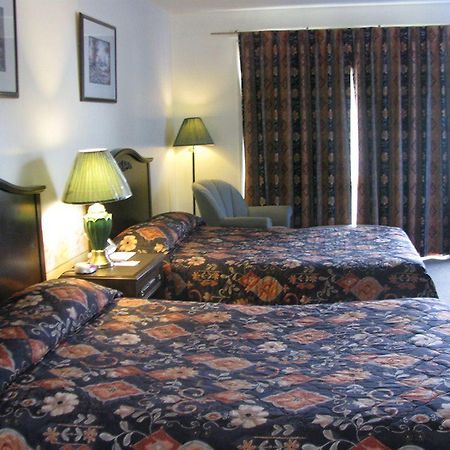 Chipican Motel Sarnia Eksteriør bilde